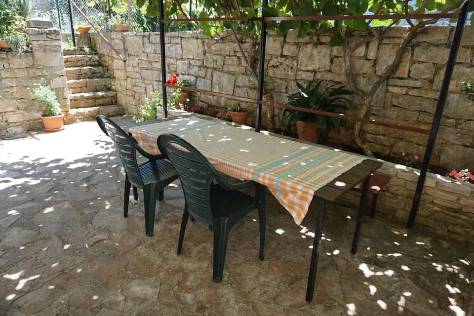 Apartments with parking space Basanija, Umag - 27192 Apartment in Istria County