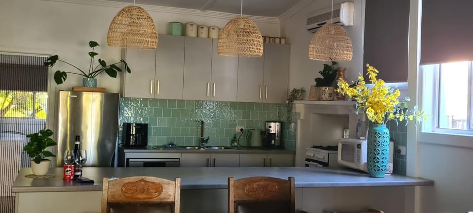 Mimis Cottage House in Victoria