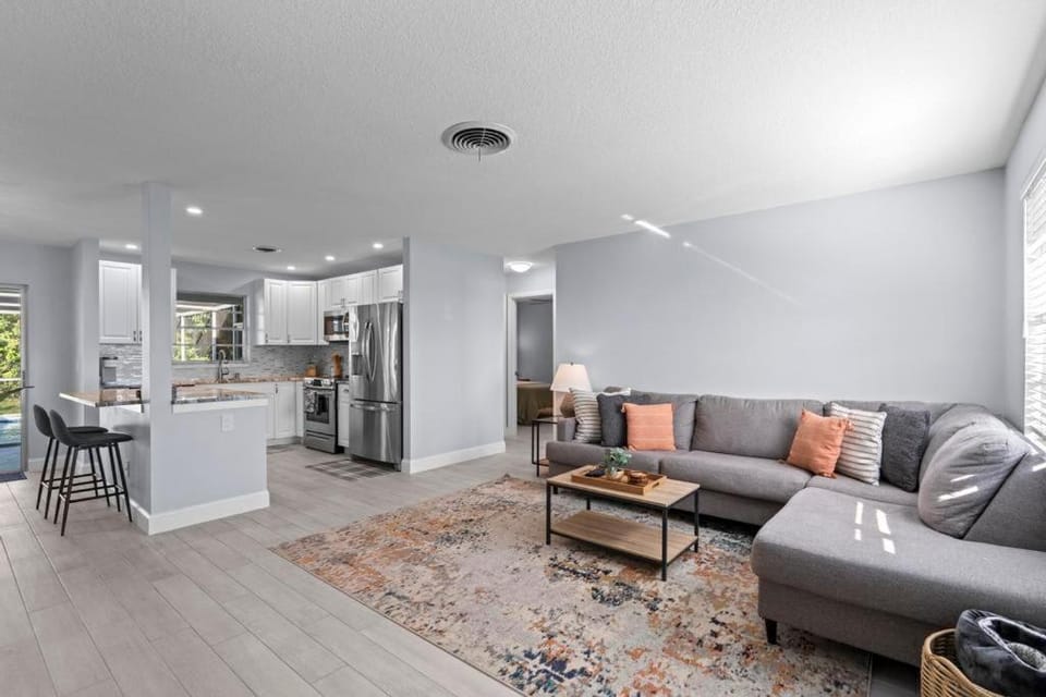 Jensen Beach Home with Heated Pool Near Downtown & Beaches House in Jensen Beach