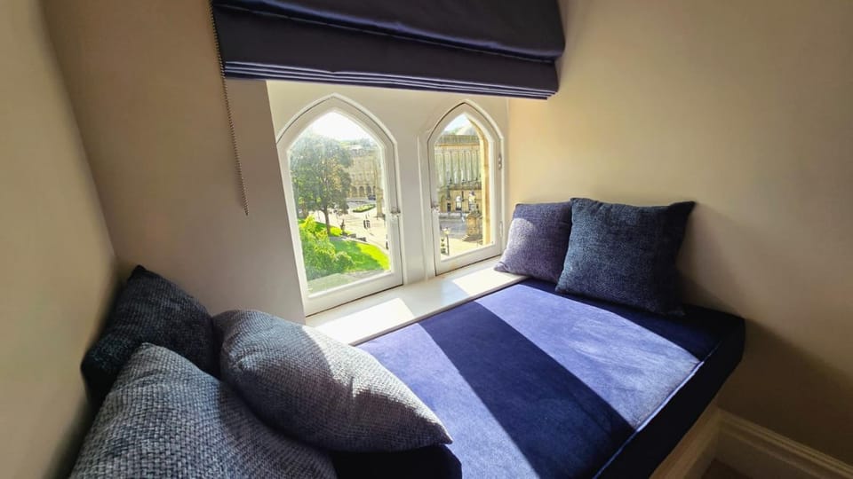 View (from property/room), Bedroom, City view