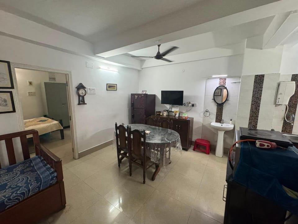 Communal lounge/ TV room, TV and multimedia, Dining area, Evening entertainment
