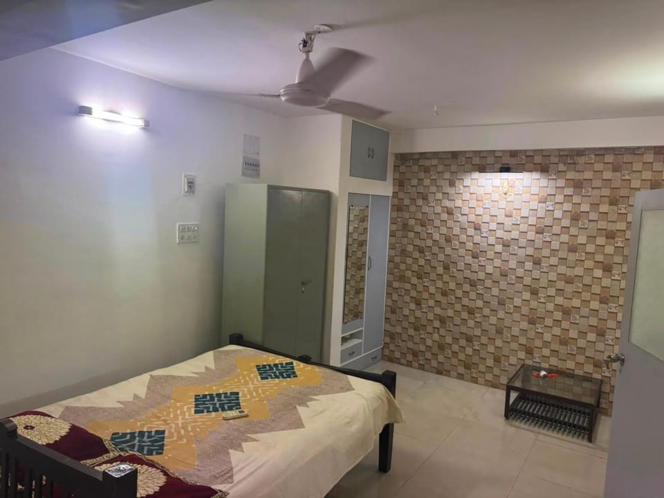 Bed, Photo of the whole room, Bedroom, wardrobe