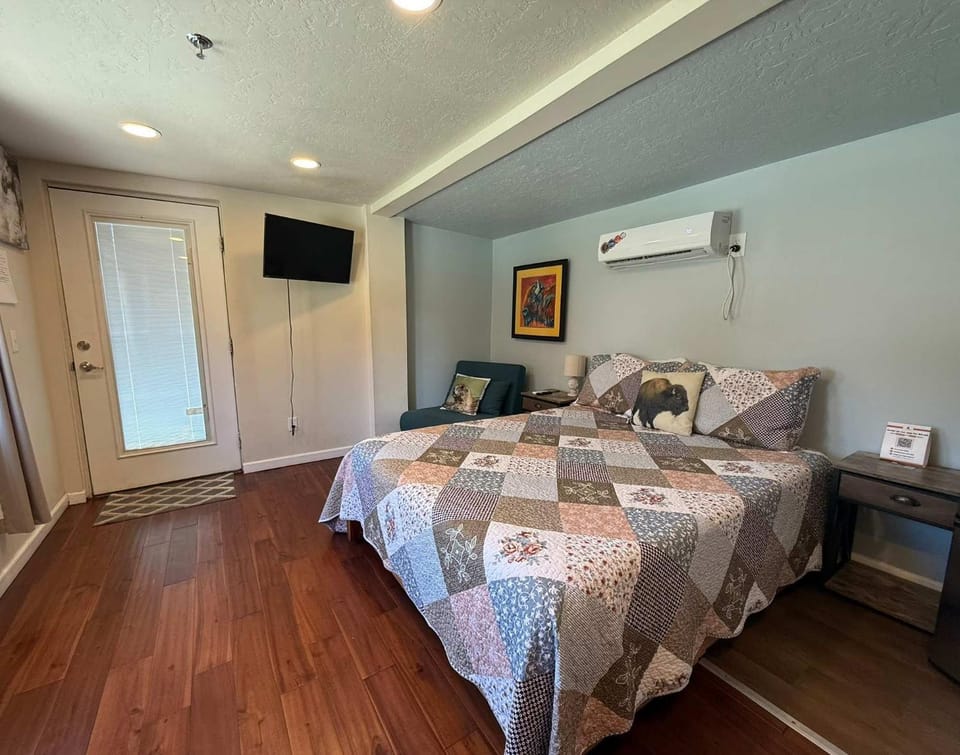 PL Medicine Pk Tiny Home Ft Sill Graduation Suite House in Medicine Park