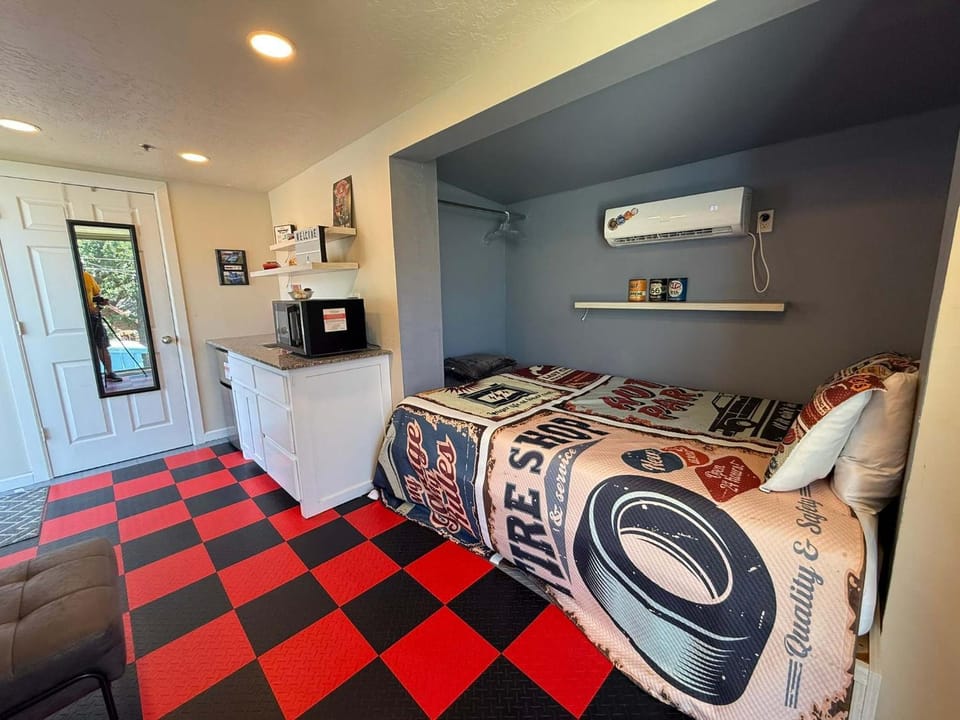 FT Book a Mountain View Suite 1BR 1BA - Slps 4 Suite House in Medicine Park