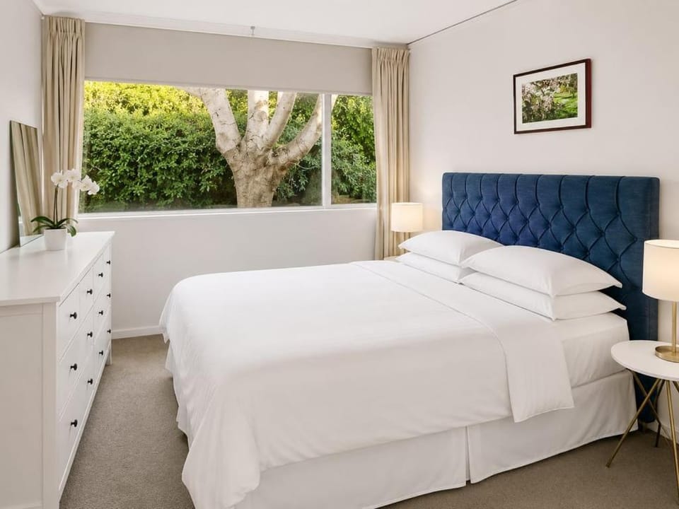 Cremorne Comfort - Leafy 2-Bed, Harbour Glimpses - NB102 Apartment in Sydney