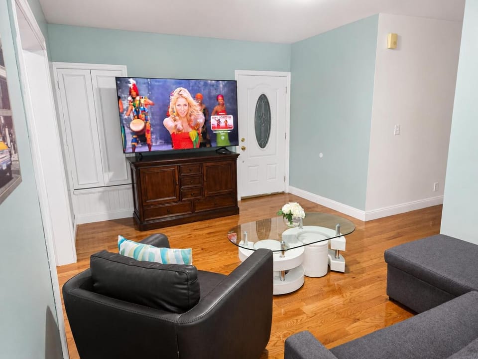 Amazing large 3 BD apartment in NJ Close 15 minutes to Metlife House in North Arlington