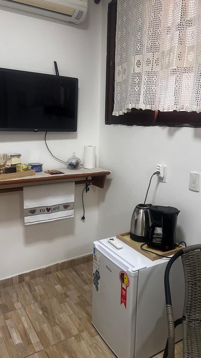 Coffee/tea facilities, minibar