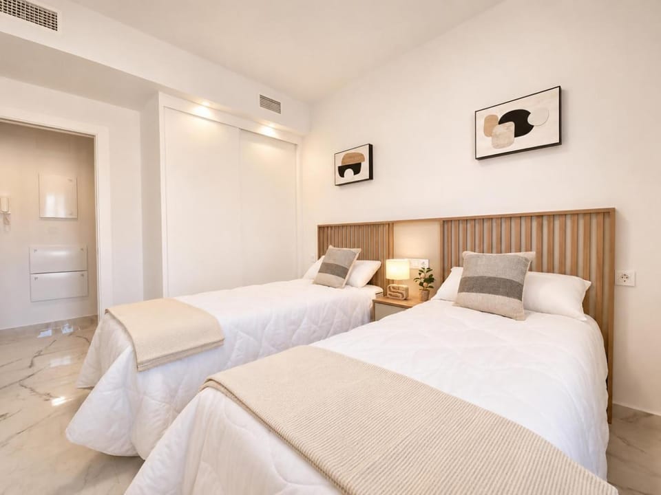 Amanecer: Pool & Terrace Apartment in Vega Baja del Segura
