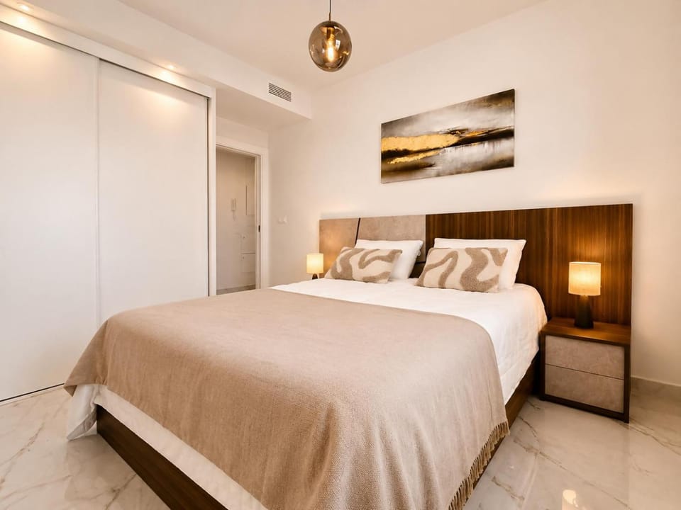 Amanecer: Pool & Terrace Apartment in Vega Baja del Segura