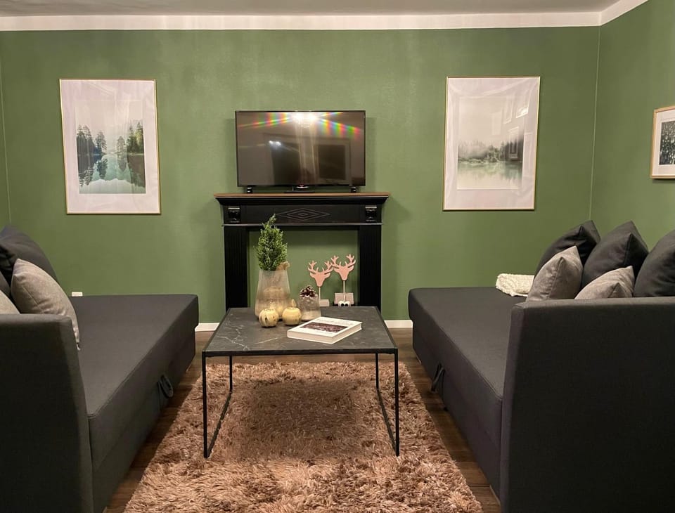 Living room, Photo of the whole room