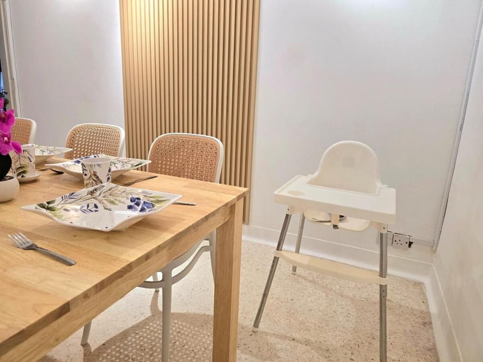 NEW! 17Pax, Damansara Uptown, Starling, One Utama, TTDI, Damansara 3 House in Petaling Jaya