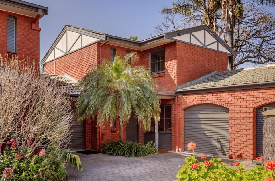 Belle Escapes - Glenelg Urban Escape House in Adelaide