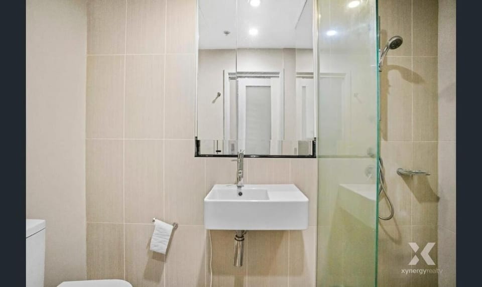 Yarra Luxe Free Pool Spa Sauna Gym SAGA Stays Apartment in Melbourne