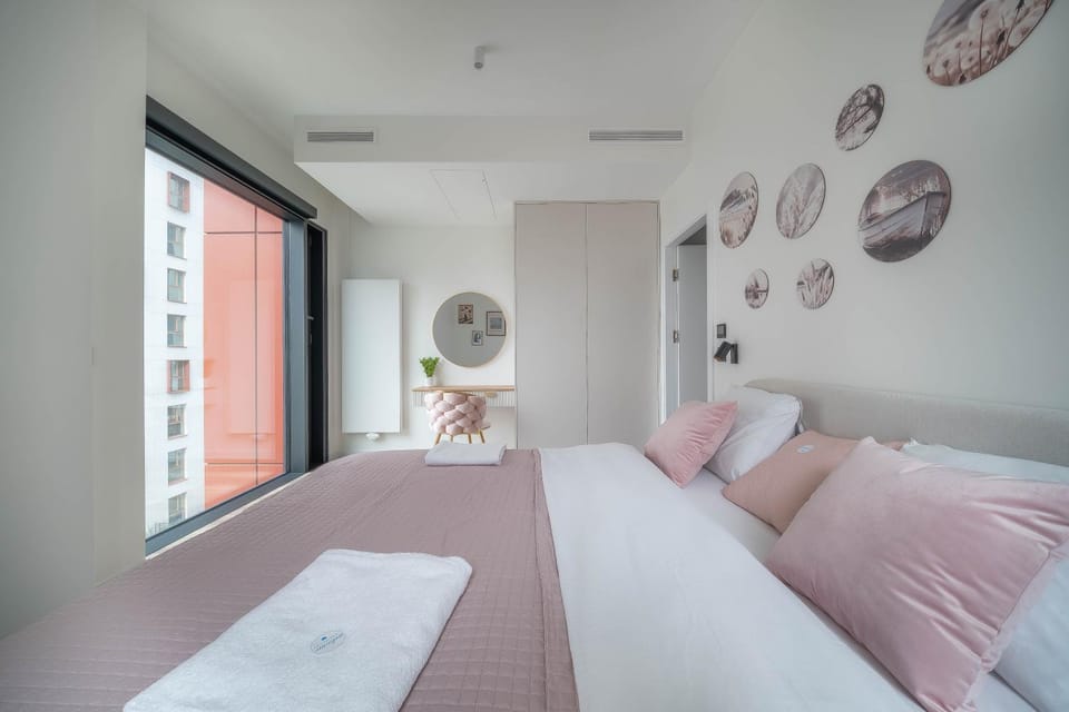Towarowa Towers Luxury Apartament, free parking Apartment in Warsaw