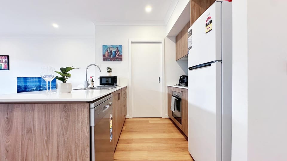 Kitchen or kitchenette, kitchen, kitchen