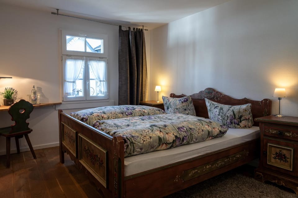 Photo of the whole room, Bedroom