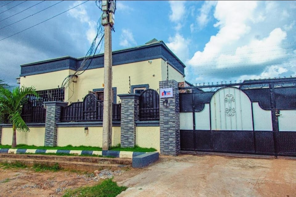 Seven Hills Suites Apartment in Cameroon