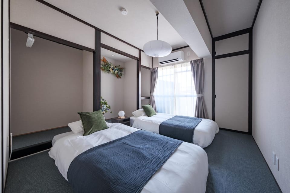 Bedroom, air conditioner