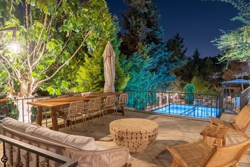 Patio, Night, Natural landscape, Garden, View (from property/room), Balcony/Terrace, Garden view, Pool view, Swimming pool