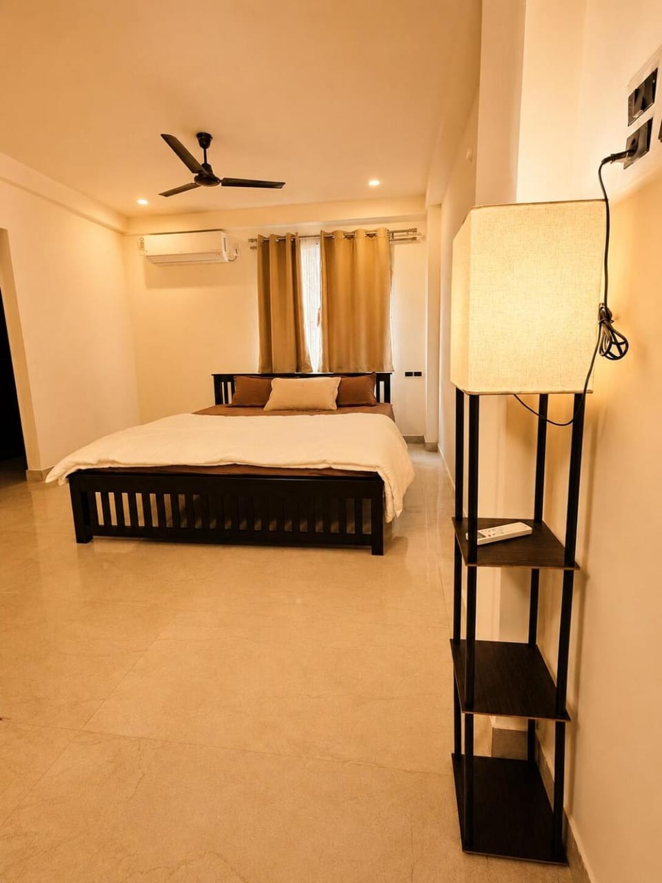 Beach Bay - Luxury & Cozy Stay Near Beach Apartment in Visakhapatnam