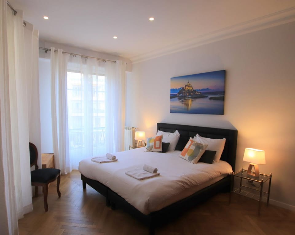 Bed, Bedroom