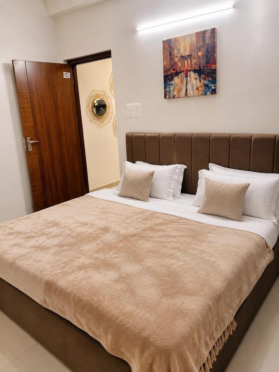Ocean Escape - Modern & Cozy Flat Near Beach Apartment in Visakhapatnam