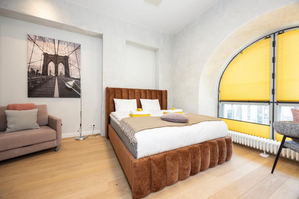 Bed, Living room
