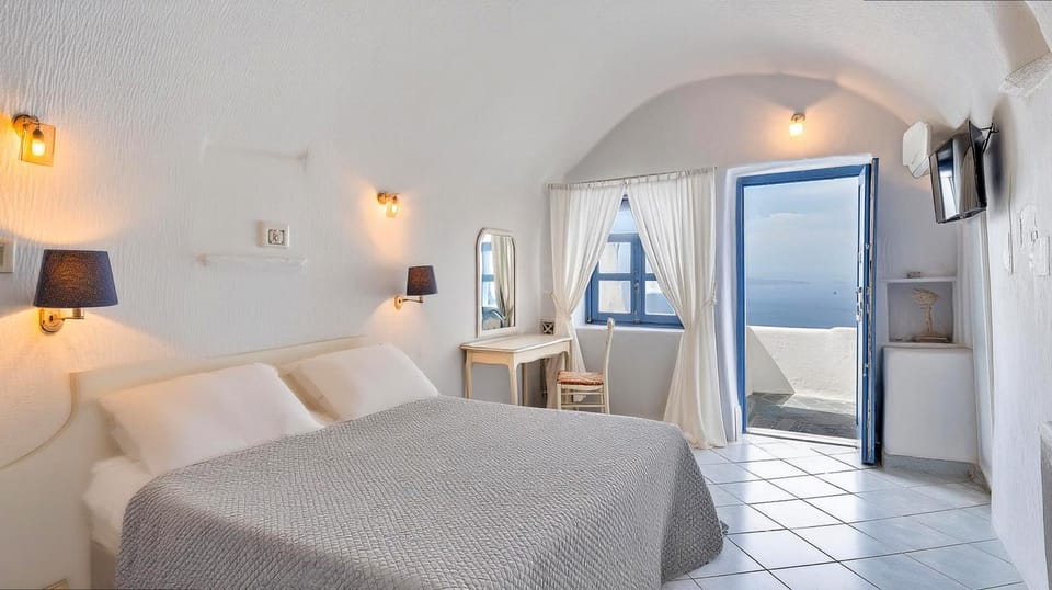 UT & Fabella house Villa in Mesaria