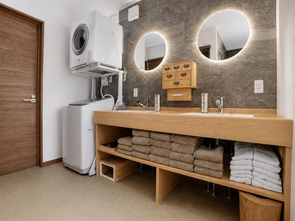 Bathroom, towels