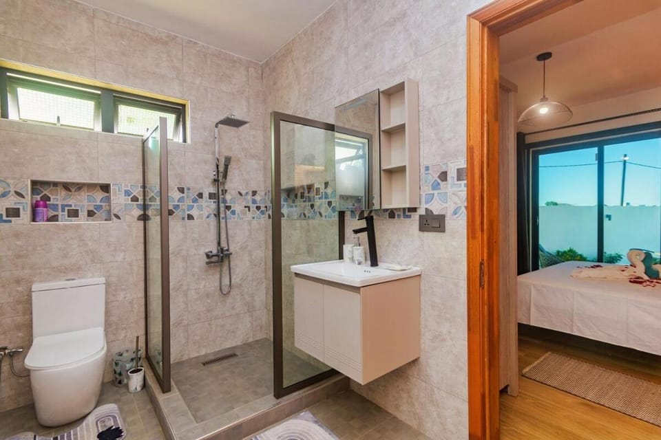 Bathroom, Bedroom