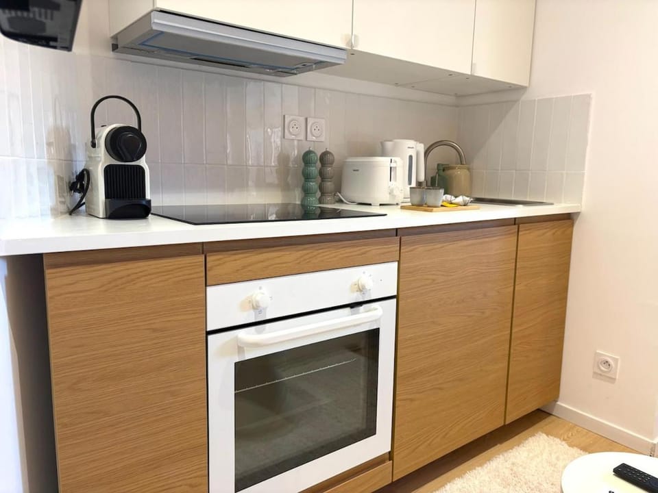 Kitchen or kitchenette, stove