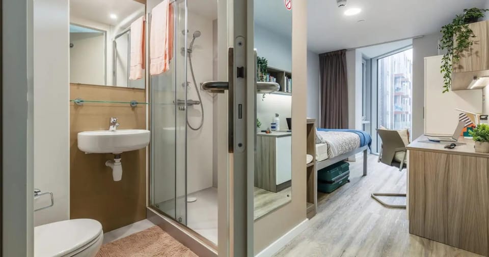 Shower, Toilet, Bathroom