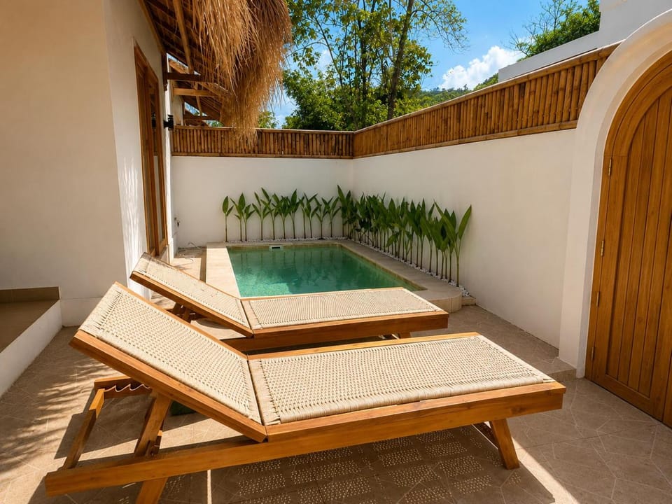 Day, Pool view, Swimming pool, sunbed