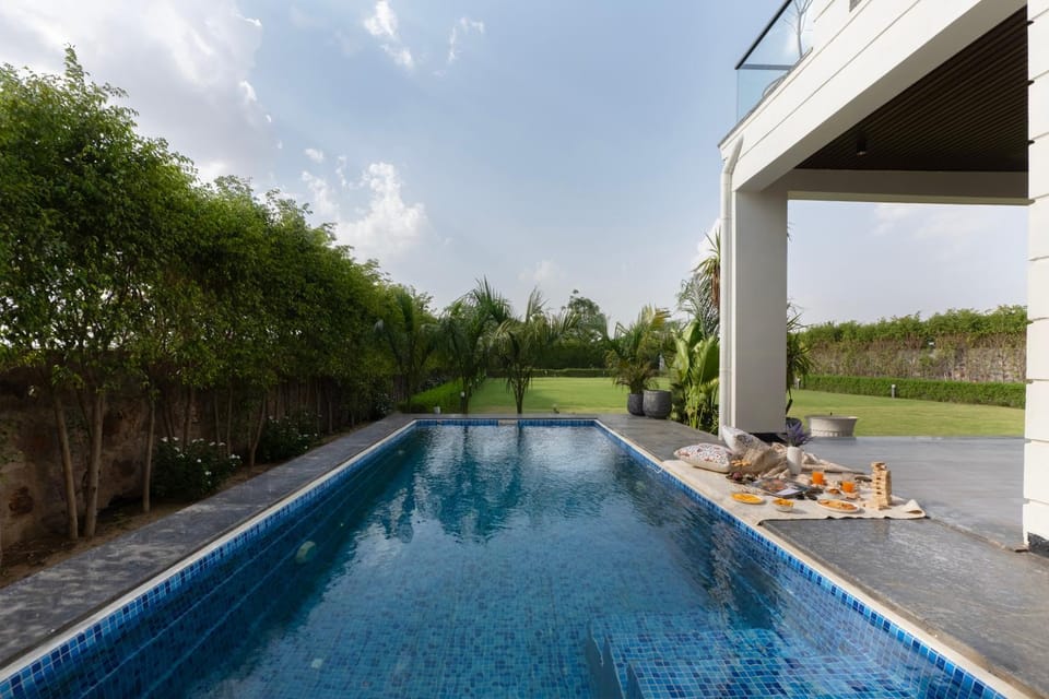 Pool view, Swimming pool