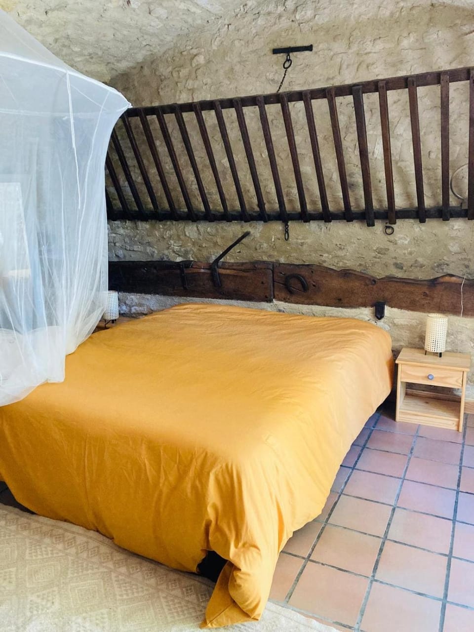 Ancienne écurie à deux pas du centre ville Apartment in Forcalquier