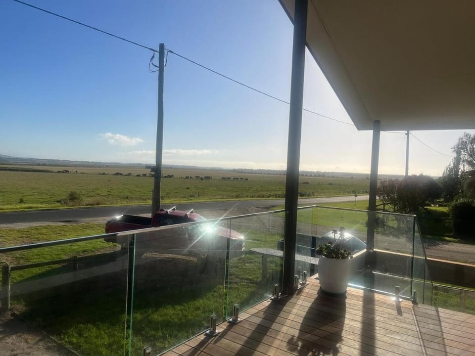 Meadow Lees - Linen, Wi-Fi, Pet Friendly House in Venus Bay