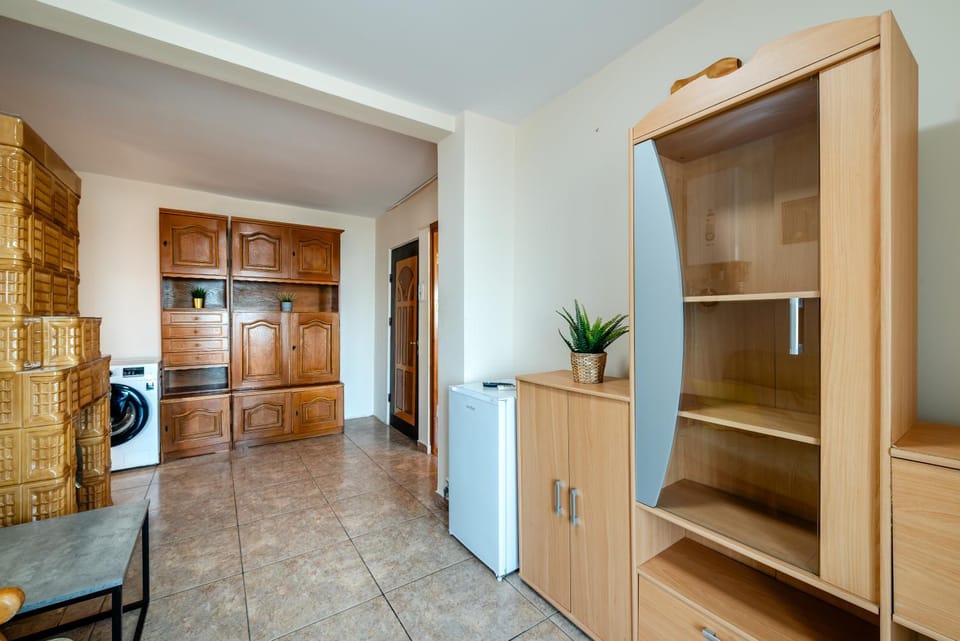Walter Waves Private Apartment with Balcony and Self Check-In Apartment in Constanța County