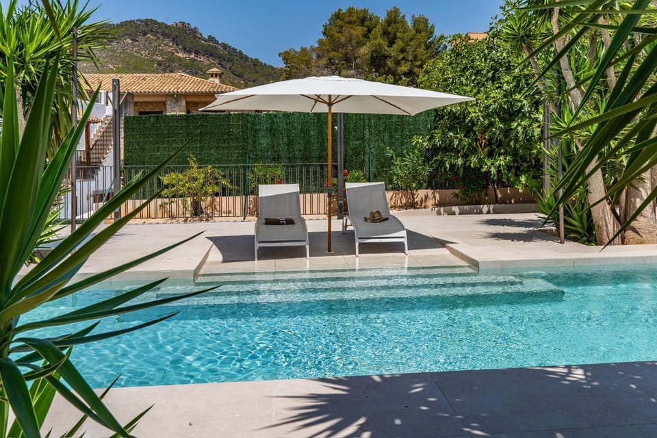 Garden, Swimming pool, Swimming pool, sunbed
