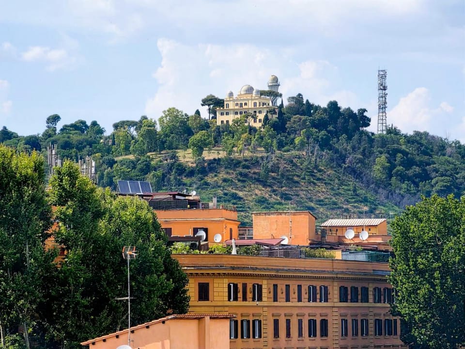 View (from property/room), City view, Landmark view