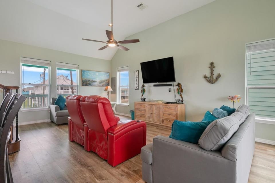 Sol Searcher home House in Bolivar Peninsula
