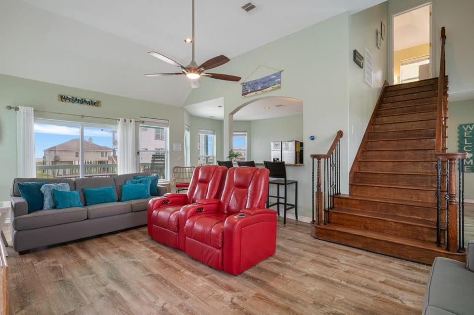 Sol Searcher home House in Bolivar Peninsula