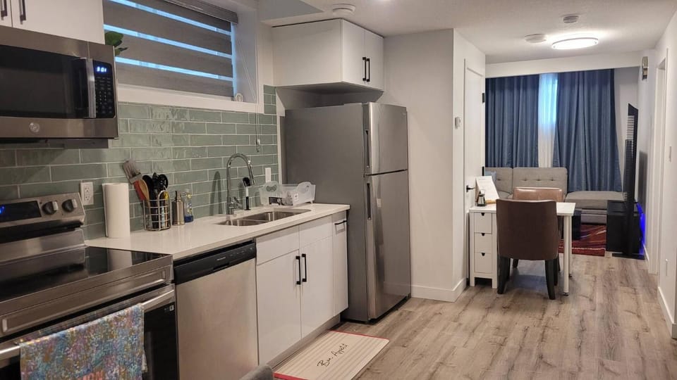 microwave, oven, kitchen