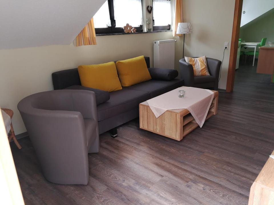 Living room, Decorative detail, Seating area