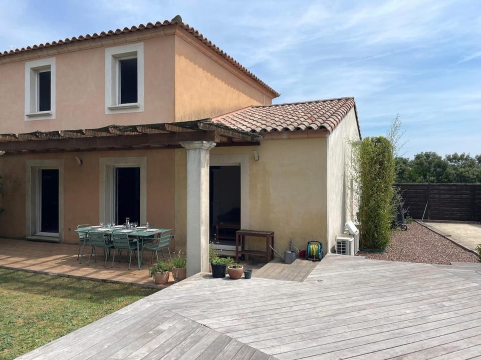 Welcome to Cassita with pool and air conditioning House in Nimes