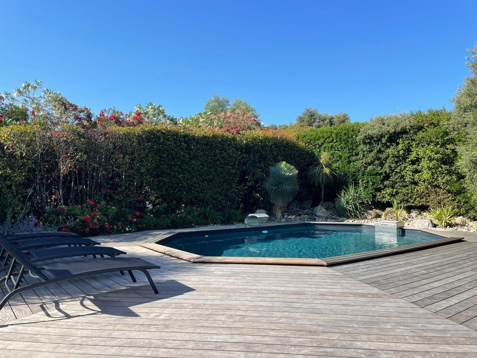 Welcome to Cassita with pool and air conditioning House in Nimes