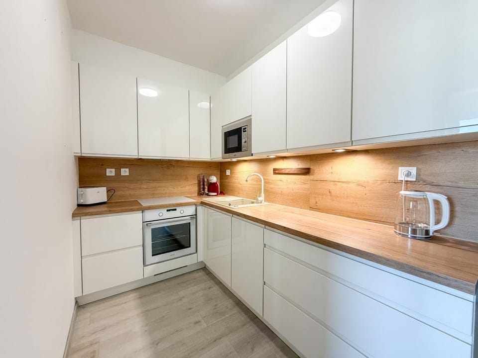 Coffee/tea facilities, Kitchen or kitchenette, dishwasher, oven, pet friendly, stove, toaster