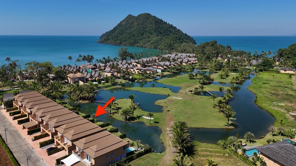 Property building, Golfcourse, Garden view, Garden view, Mountain view, Mountain view, Sea view, Sea view, Swimming pool