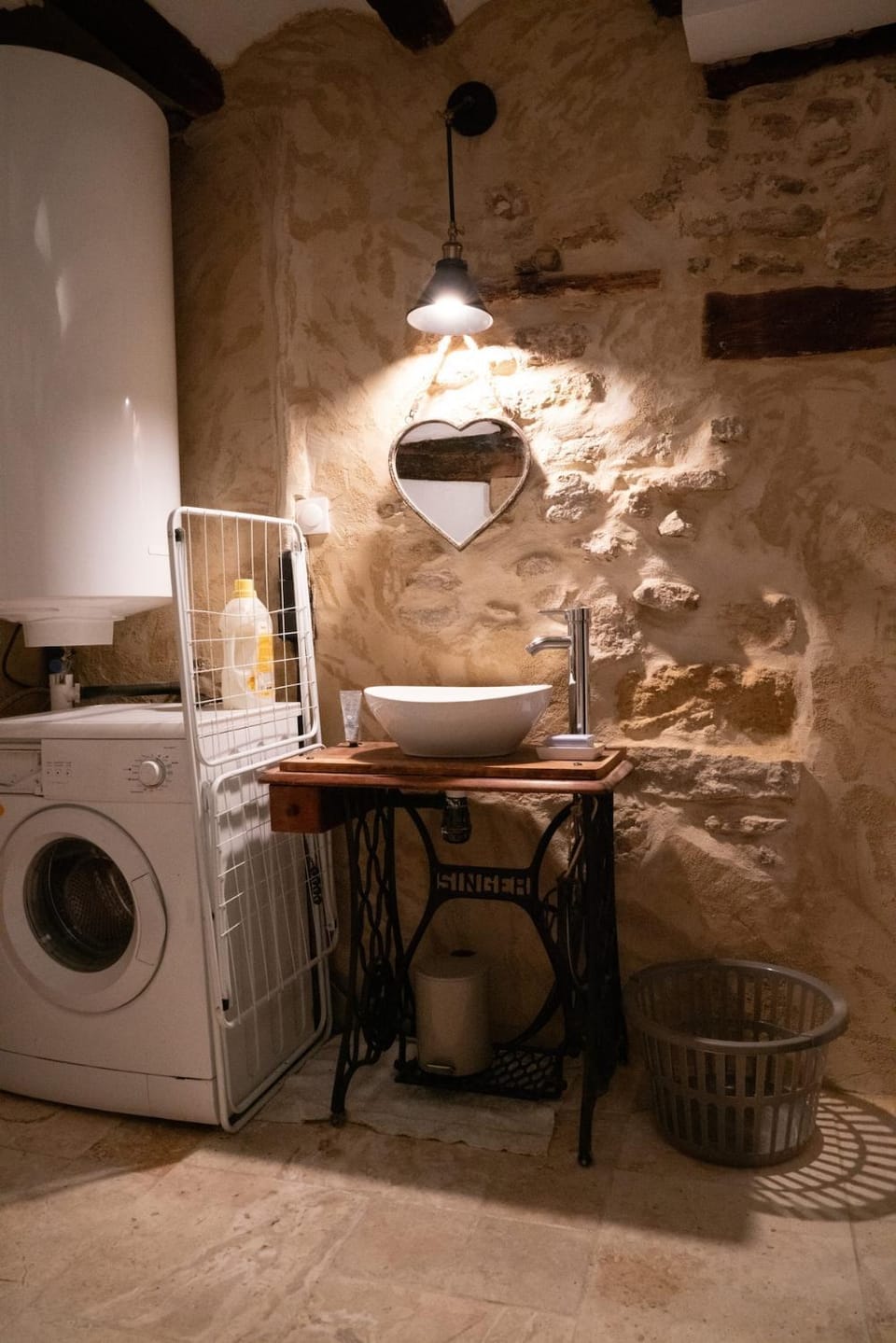 Authentique cocon provençal CENTRE HISTORIQUE Apartment in L'Isle-sur-la-Sorgue