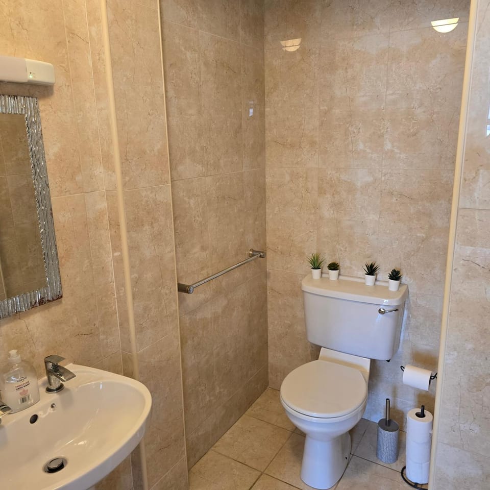 18 Clifden Court Apartment in Clifden