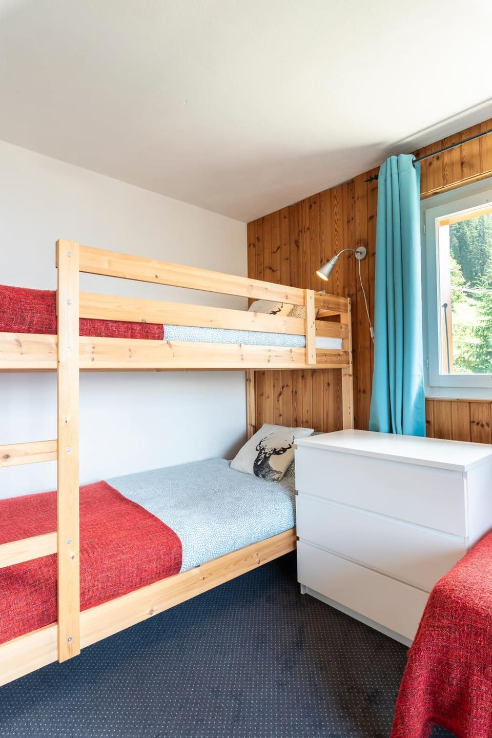 Bedroom, bunk bed